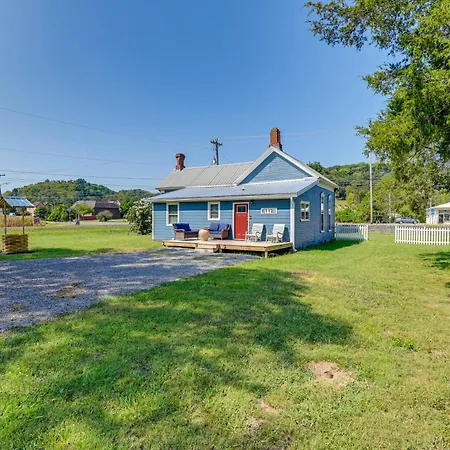 Bright Whites Creek Home: 12 Mi To Dtwn Nashville! Holiday home *