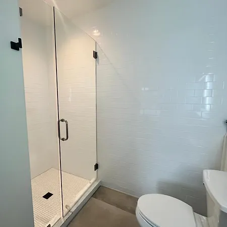 Restful Sanctuary Minutes From Downtown