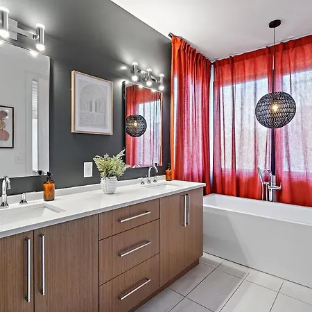 Unwind In Opulence 4br 4ba Near Broadway