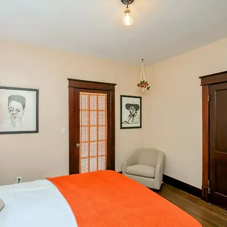 Bright In Hip East Walk To 5 Points - Only 2 Miles To Downtown * Nashville