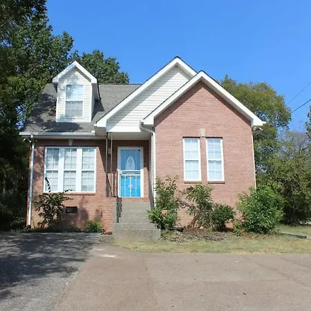 Charming 3-bedroom House Scenic&close To Downtown *