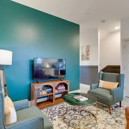 New Design-2 Miles To Broadway Apartment Nashville
