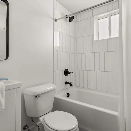 Apartment Cozy Retreat Minutes From Unit 9b Apts *