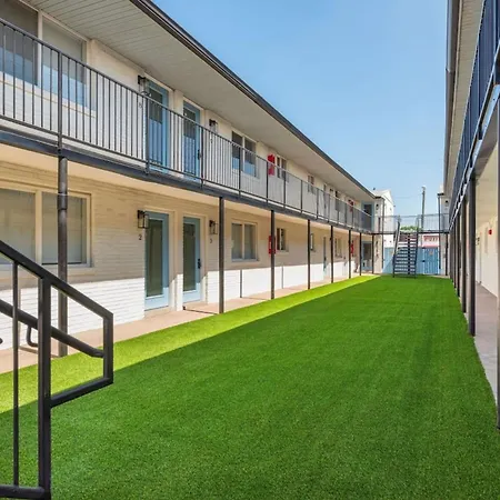 Charming Getaway Unit 12b Apts Apartment Nashville