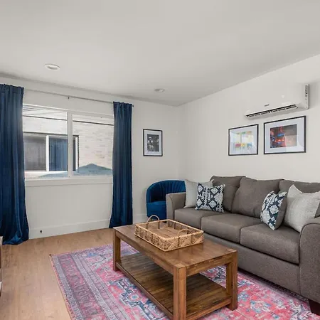 Apartment Charming Getaway Unit 12b Apts *