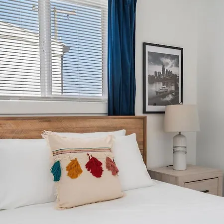 Charming Retreat Unit #2a Apts Apartment *