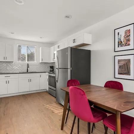 Apartment Charm- Cozy Unit 1a Apts