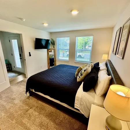 Holiday home 4br Game 6 Beds Family, Opry & Bway Nashville