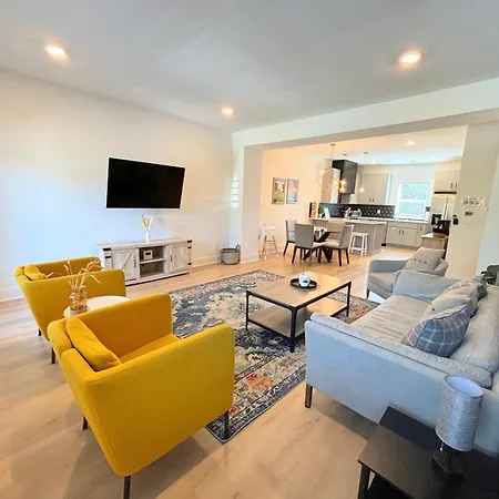 Holiday home 3br Game Sleeps 10 Near Opry & Broadway