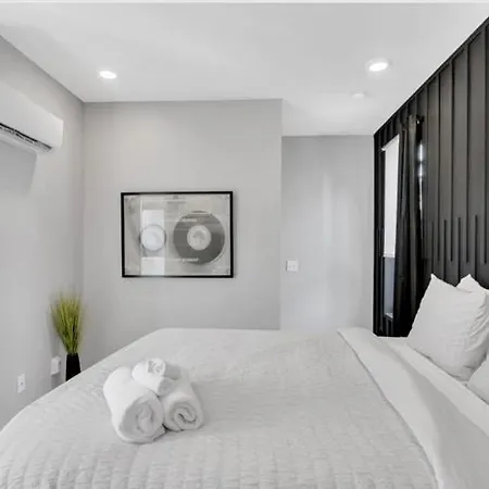 10 Min Drive Downtown, Roof Deck, Pet Friendly Holiday home Nashville