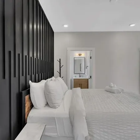 10 Min Drive Downtown, Roof Deck, Pet Friendly Holiday home Nashville