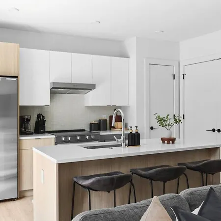 Apartment Luxury Penthouse With 2 Floors Pool Patio Gym Walk To Broadway