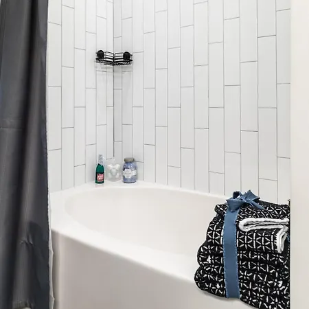 A Touch Of Bleu - 1 Bdr Condo, Free Parking Apartment Nashville