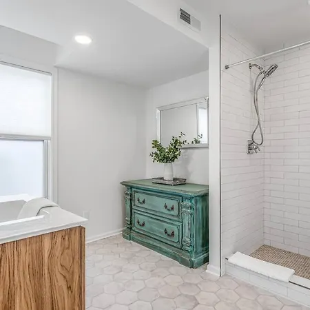 Holiday home Charming Spacious - 10 Mins To Downtown! Nashville