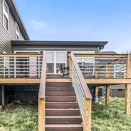 Charming Spacious - 10 Mins To Downtown! Holiday home Nashville