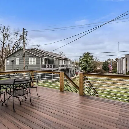 Charming Spacious - 10 Mins To Downtown! Holiday home *