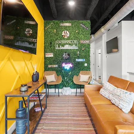 295 Plus Park Boulevard Hbr Apartment