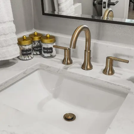 Apartment Upscale Music Row Corner Unit With Patio Rooftop With View And Gym Nashville