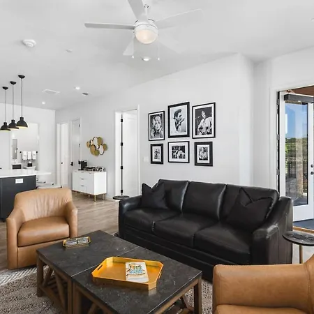 Upscale Music Row Corner Unit With Patio Rooftop With View And Gym * Nashville