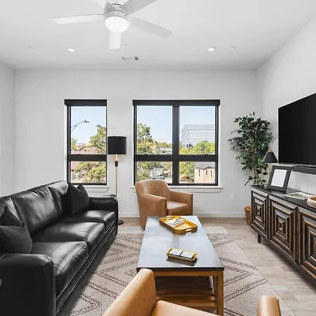 Upscale Music Row Corner Unit With Patio Rooftop With View And Gym * Nashville