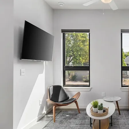 Apartment Chic Music Row Rooftop Deck With View Gym Office And Nashville