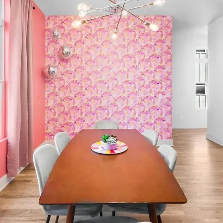 Holiday home Ultimate Bach 10min To Dt Ig Walls Every