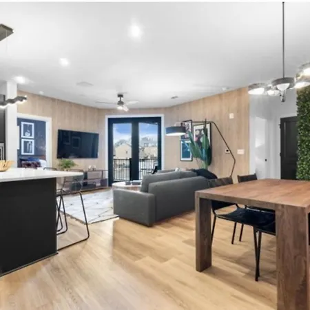 Apartment Electric - Odyssey -top Floor West End 2 Bedroom - Minutes To Broadway *