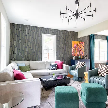 Luxury Home- Huge Yard, Fire Pit, Game And Movie Holiday home Nashville