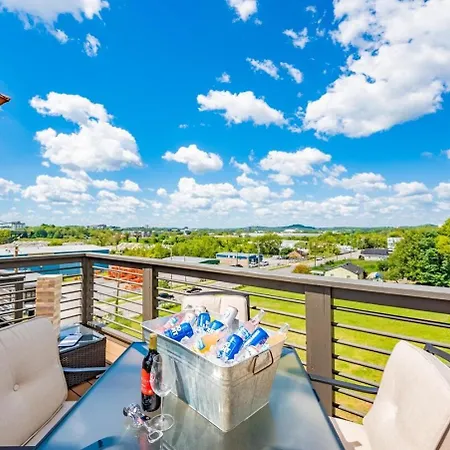 10 Min To Dt - Rooftop, Garage, Firepit, W&d Holiday home
