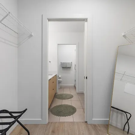Apartment Luxury In The Gulch With Patio Pool Walk To Broadway Nashville