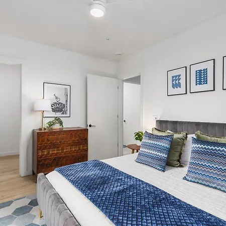 Apartment Luxury In The Gulch With Patio Pool Walk To Broadway Nashville