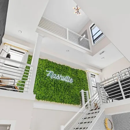 Holiday home Modern With Rooftop Deck Walk To Coffee Restaurants Brewery *