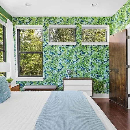 Modern With Rooftop Deck Walk To Coffee Restaurants Brewery *