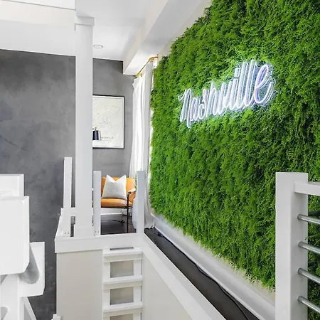 Modern With Rooftop Deck Walk To Coffee Restaurants Brewery Nashville