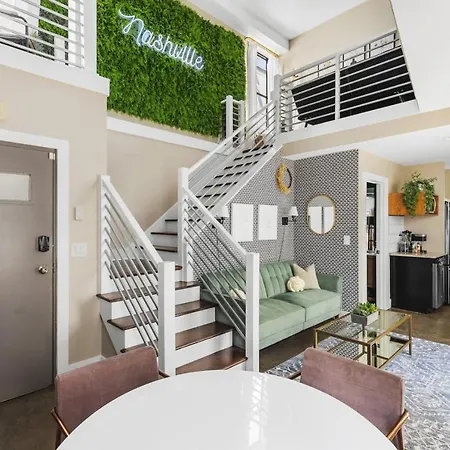 Holiday home Modern With Rooftop Deck Walk To Coffee Restaurants Brewery
