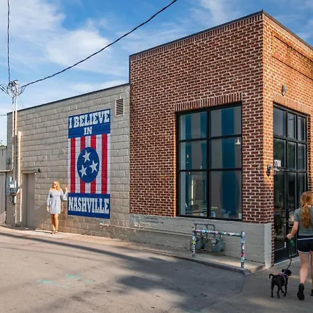 Holiday home Walk To 12 South And Belmont With Garage Firepit And Patio *