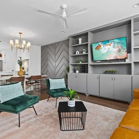 Stunning With Garage And Patio Walk To Restaurants 12 South And Belmont Holiday home *