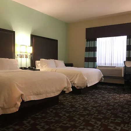 Hampton & At Opryland 3*