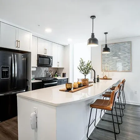Apartment 2-bed 2-bath Luxury Retreat Nashville