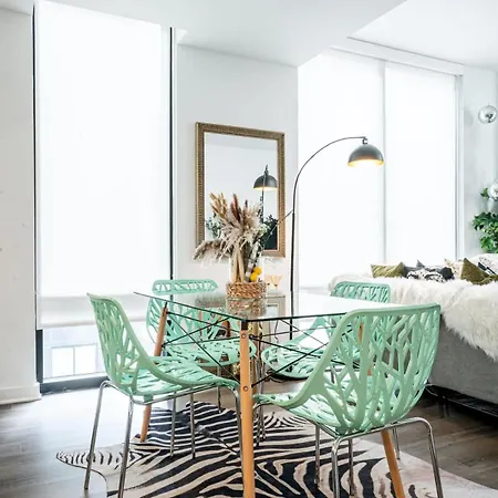 2-bed 2-bath Luxury Retreat Nashville