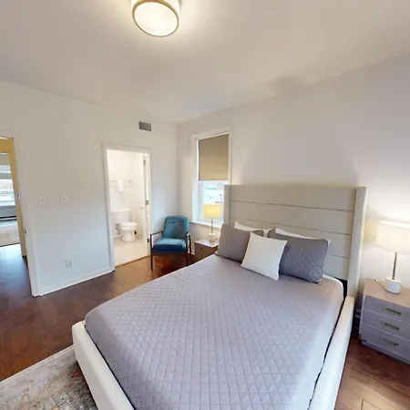 West End Getaway Apartment