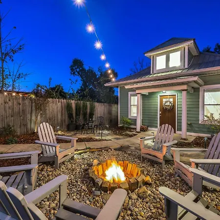 Holiday home Greenwood With Covered Hot Tub, Fire Pit, And Outdoor Tv! *