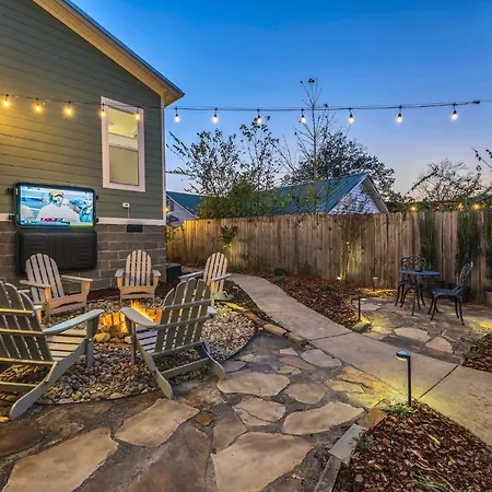 Holiday home Greenwood With Covered Hot Tub, Fire Pit, And Outdoor Tv! Nashville