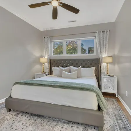 Holiday home Greenwood With Covered Hot Tub, Fire Pit, And Outdoor Tv!