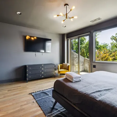 Epic Luxury Mansion W Skyline Views