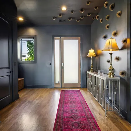 Epic Luxury Mansion W Skyline Views Holiday home *
