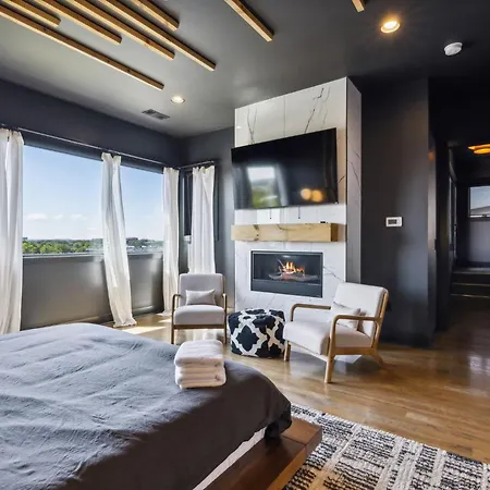 Epic Luxury Mansion W Skyline Views Holiday home Nashville