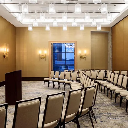 Hotel & Downtown - Broadway By Ihg 3*