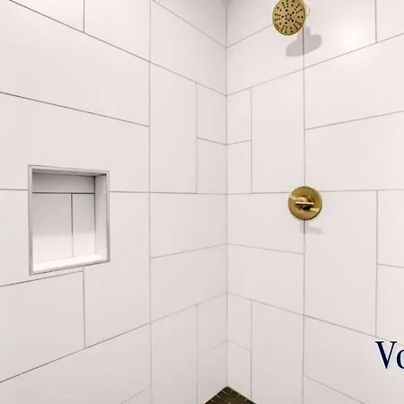 Vogue Life Trendy 4br House Ensuites Apartment Nashville