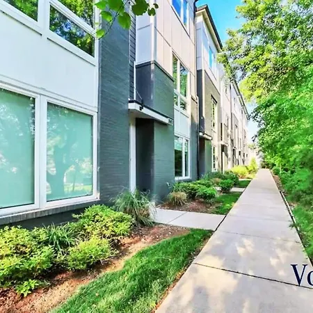 Vogue Life Trendy 4br House Ensuites Apartment *